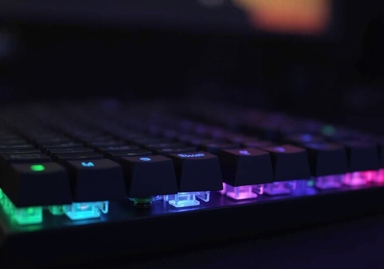Механическая клавиатура для геймера: гайд по свитчам